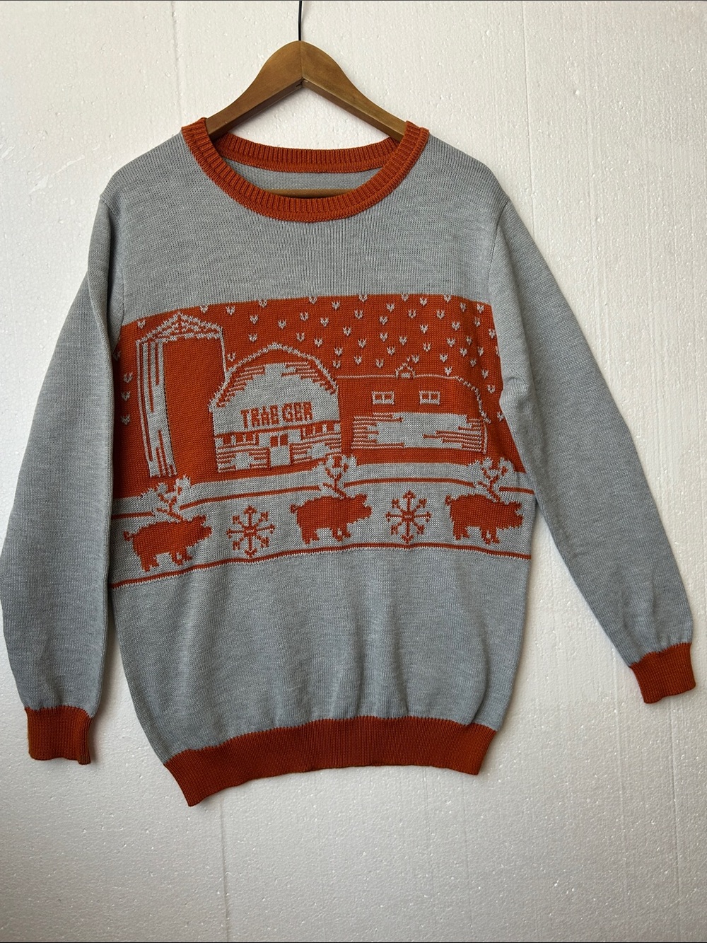 Traeger Grills Limited Edition Holiday Man’s Sweater. Orange-Gray Color. Size XL